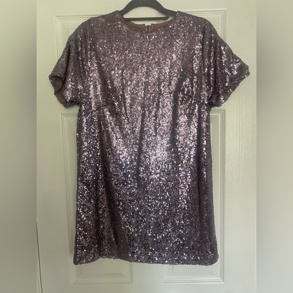 Akira Chicago - Black Label - Sequin Shift Dress